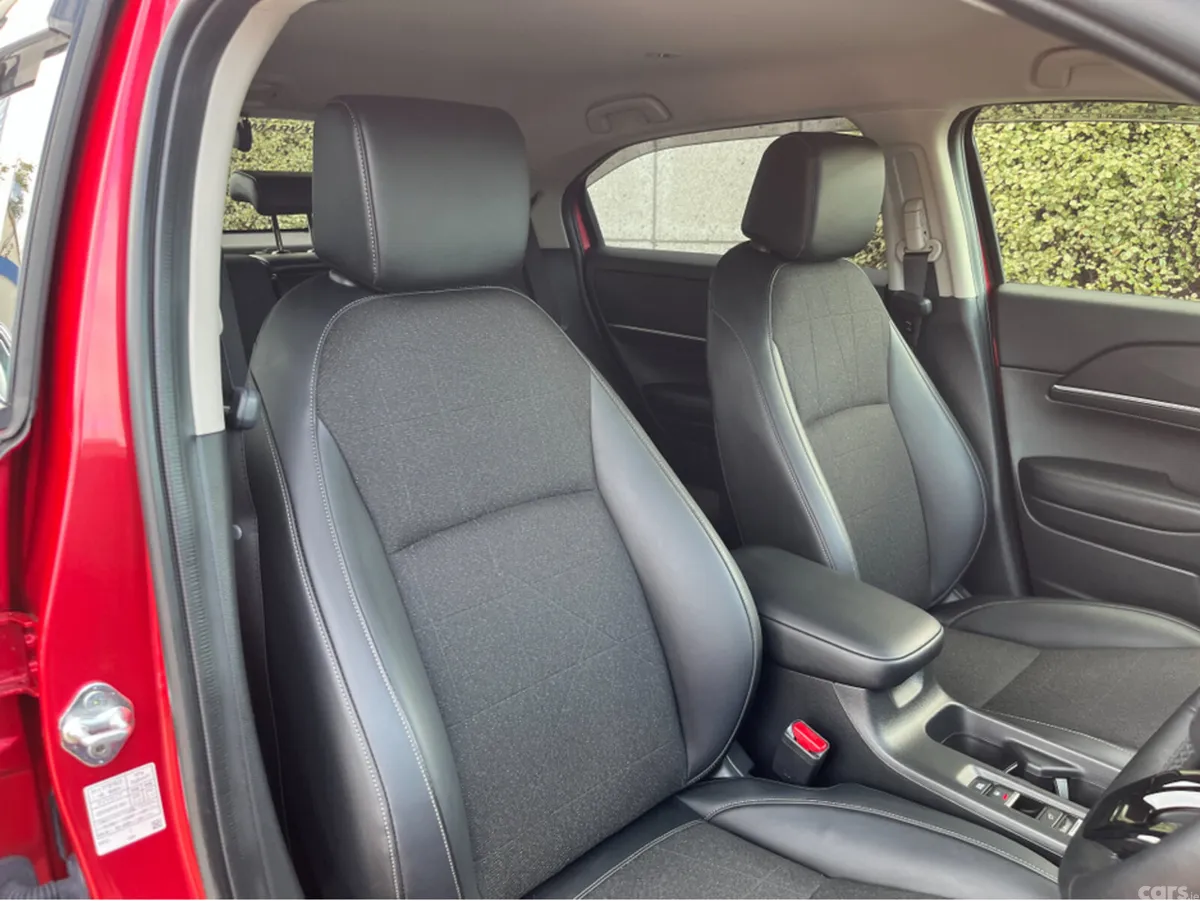Honda Vezel SUV, Petrol Hybrid, 2022, Red