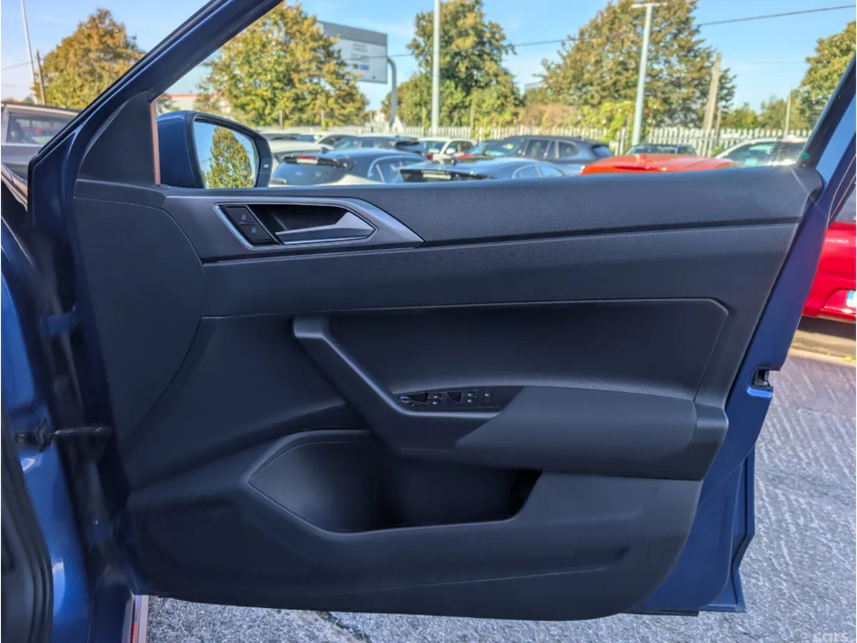 Volkswagen Polo Hatchback, Petrol, 2022, Blue