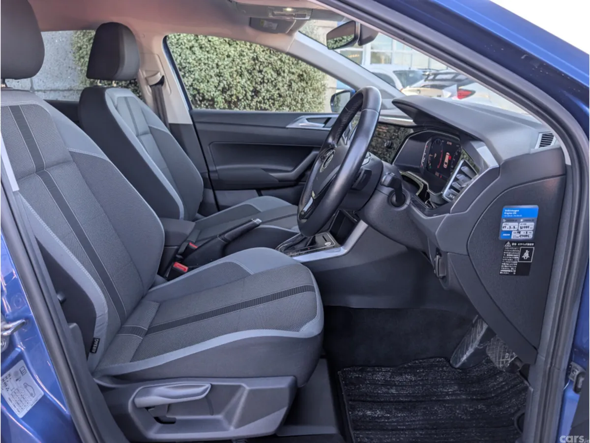 Volkswagen Polo Hatchback, Petrol, 2022, Blue