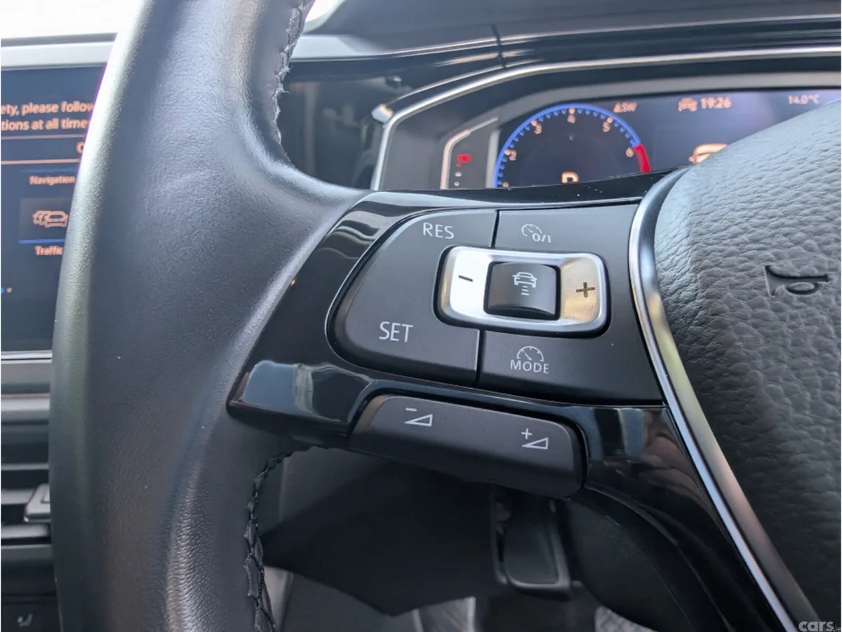 Volkswagen Polo Hatchback, Petrol, 2022, Blue