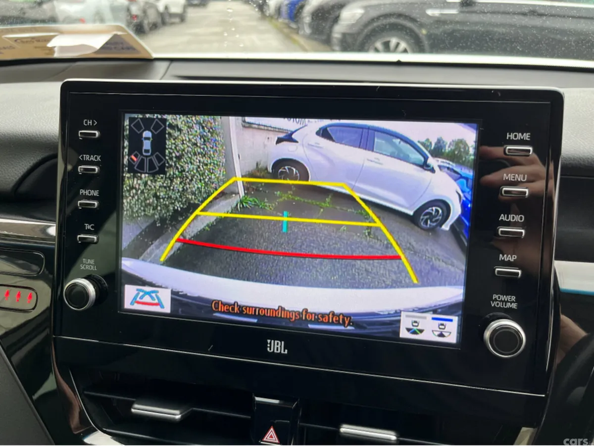 Toyota Camry Saloon, Petrol Hybrid, 2022, White