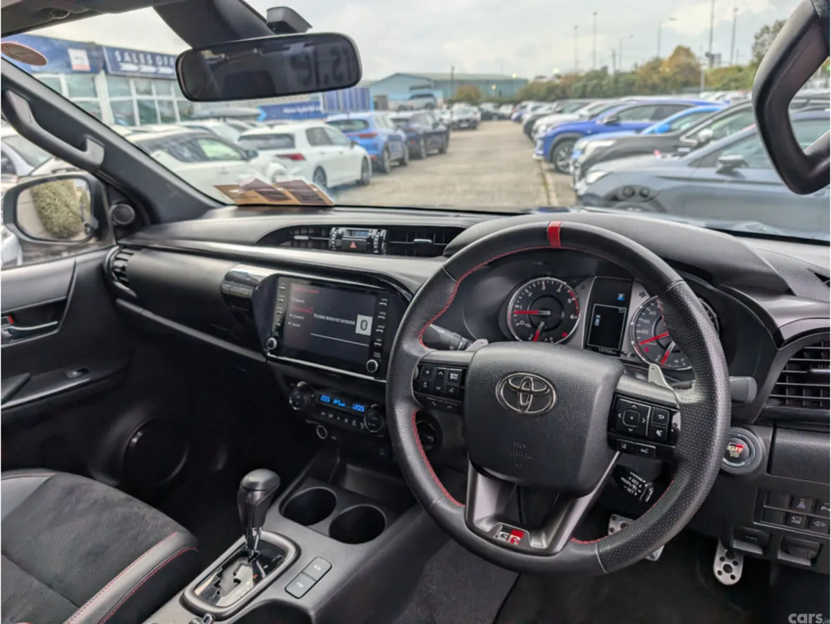 Toyota Hilux Pick Up, Diesel, 2024, Black