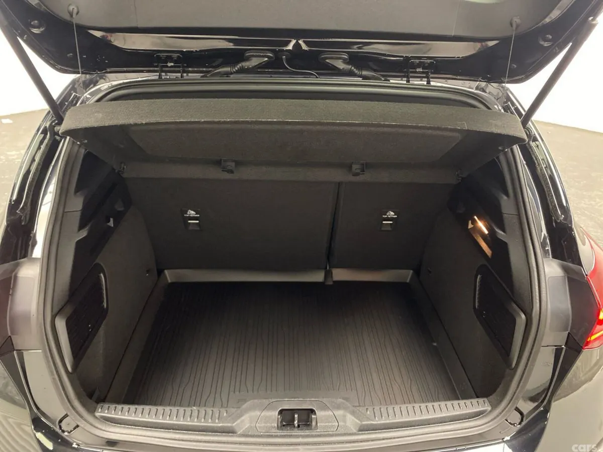 Ford Focus Hatchback, Petrol, 2024, Black
