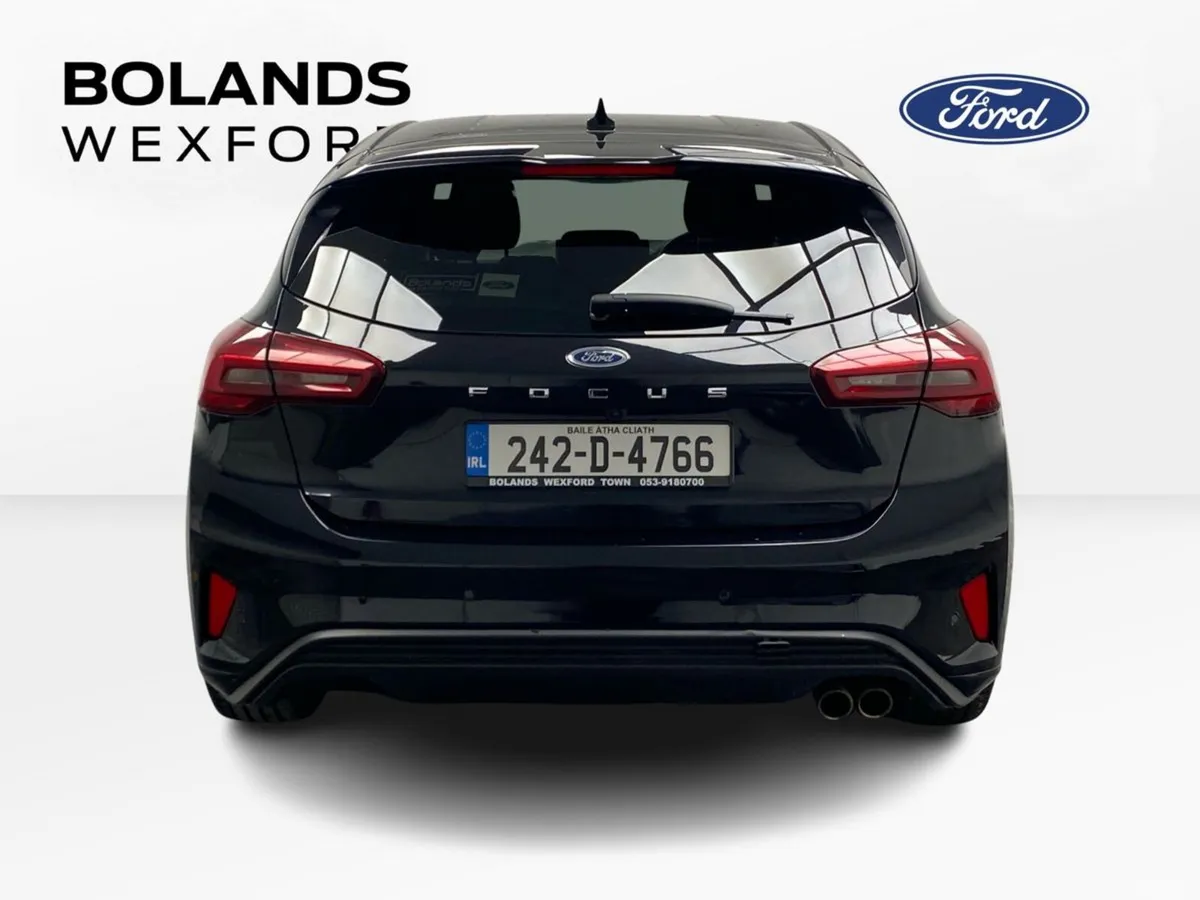 Ford Focus Hatchback, Petrol, 2024, Black