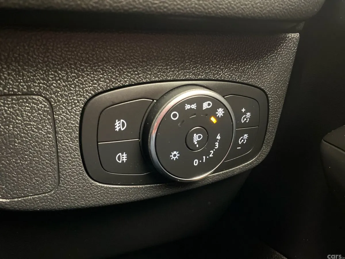 Ford Focus Hatchback, Petrol, 2024, Black