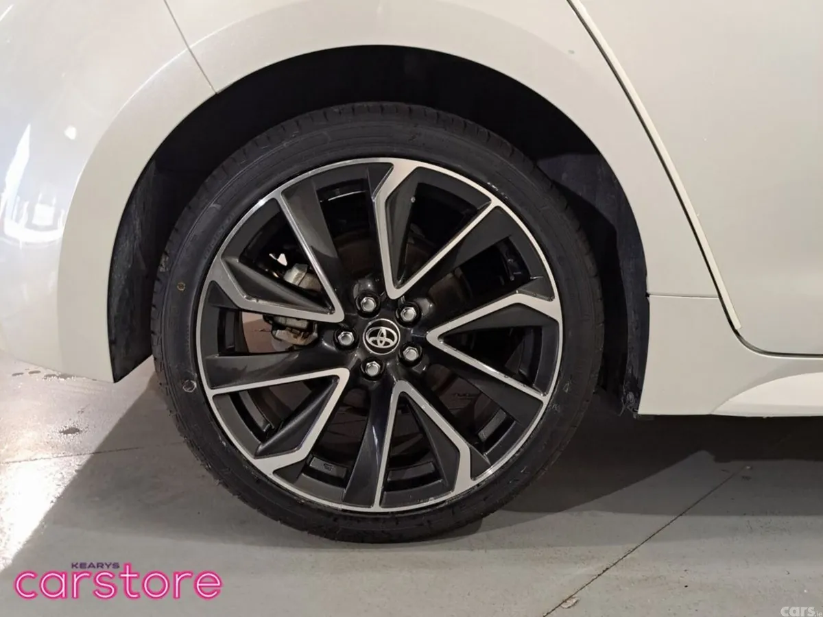 Toyota Corolla Hatchback, Petrol Hybrid, 2020, White