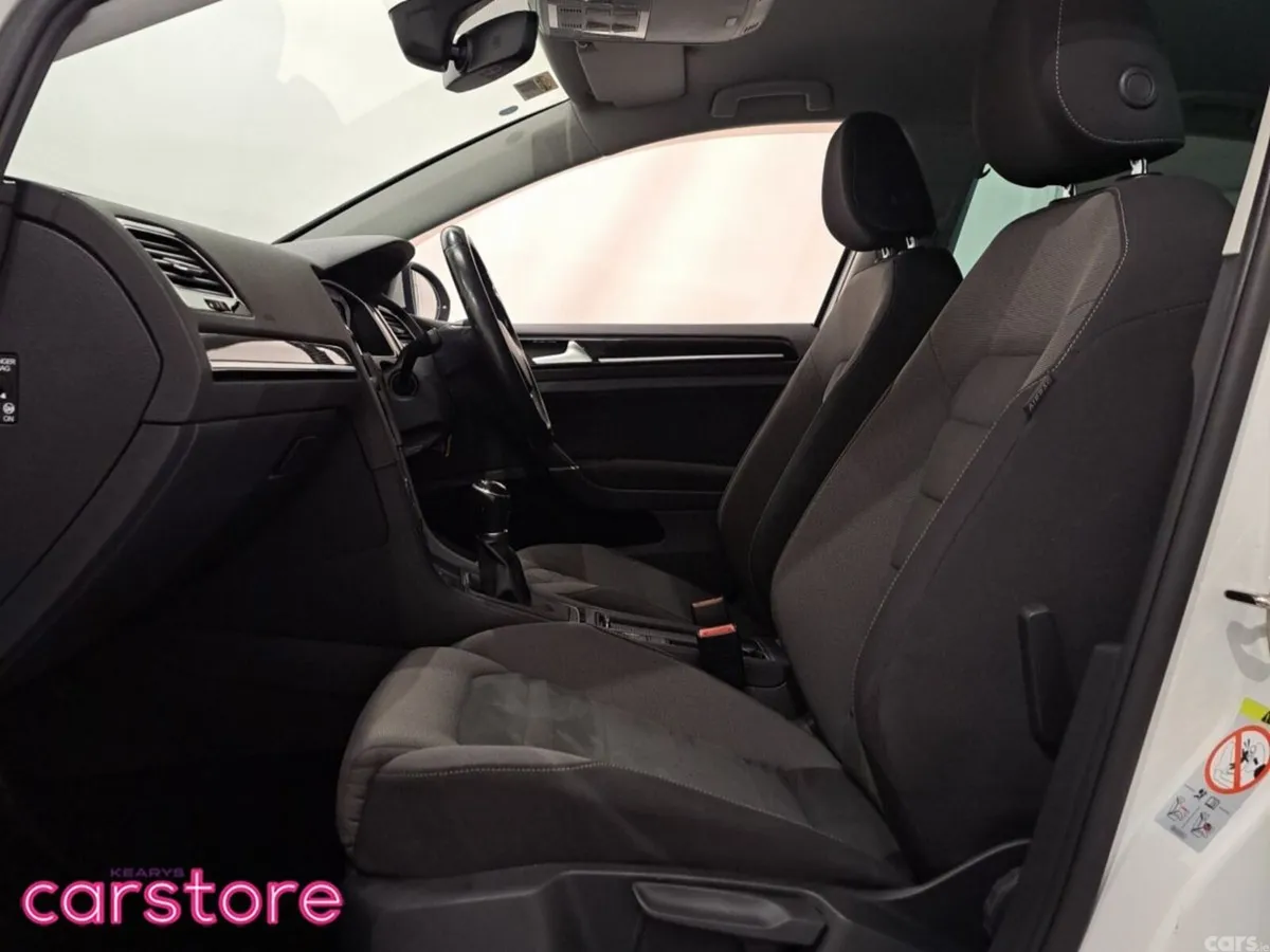 Volkswagen Golf Estate, Diesel, 2017, White