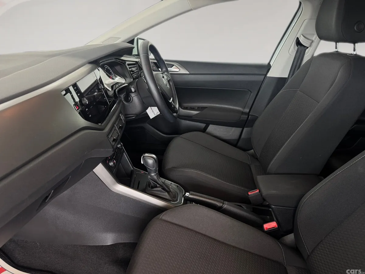 Volkswagen Polo Hatchback, Petrol, 2019, White
