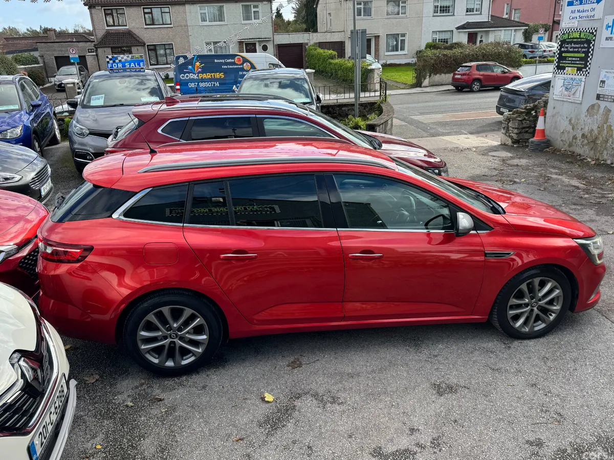 Renault Megane Estate, Diesel, 2018, Red