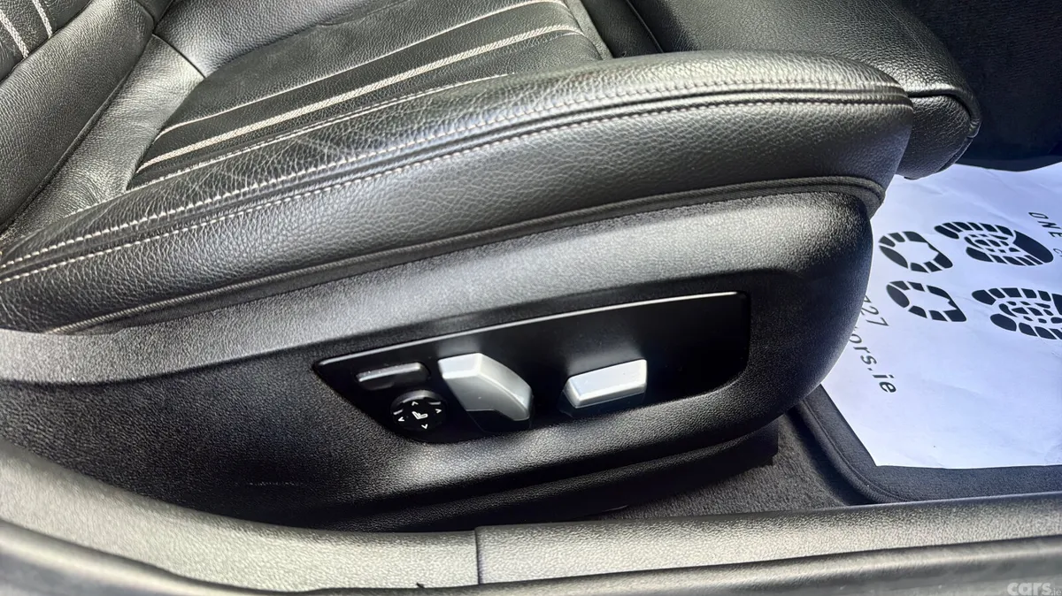 BMW 5-Series Saloon, Petrol Plug-in Hybrid, 2019, White