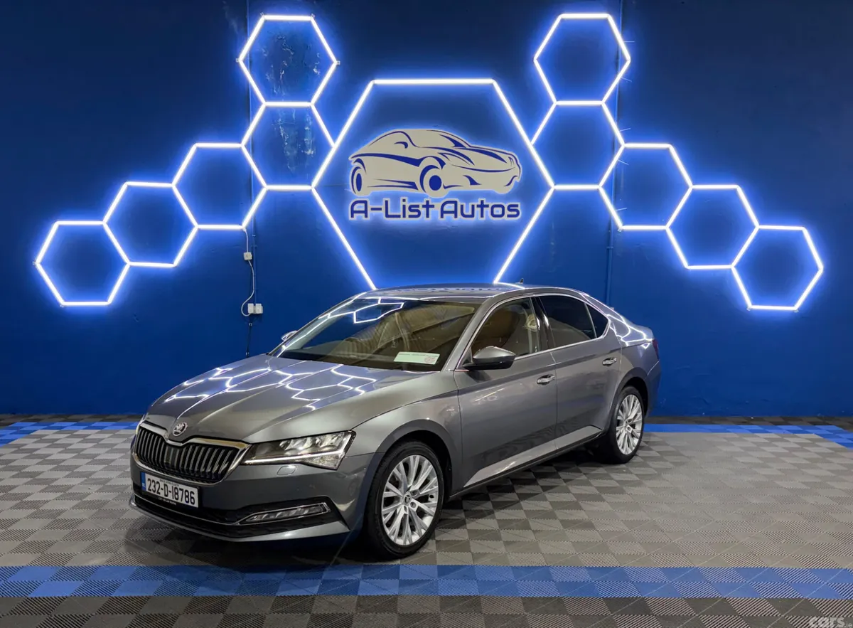 Skoda Superb Saloon, Diesel, 2023, Grey