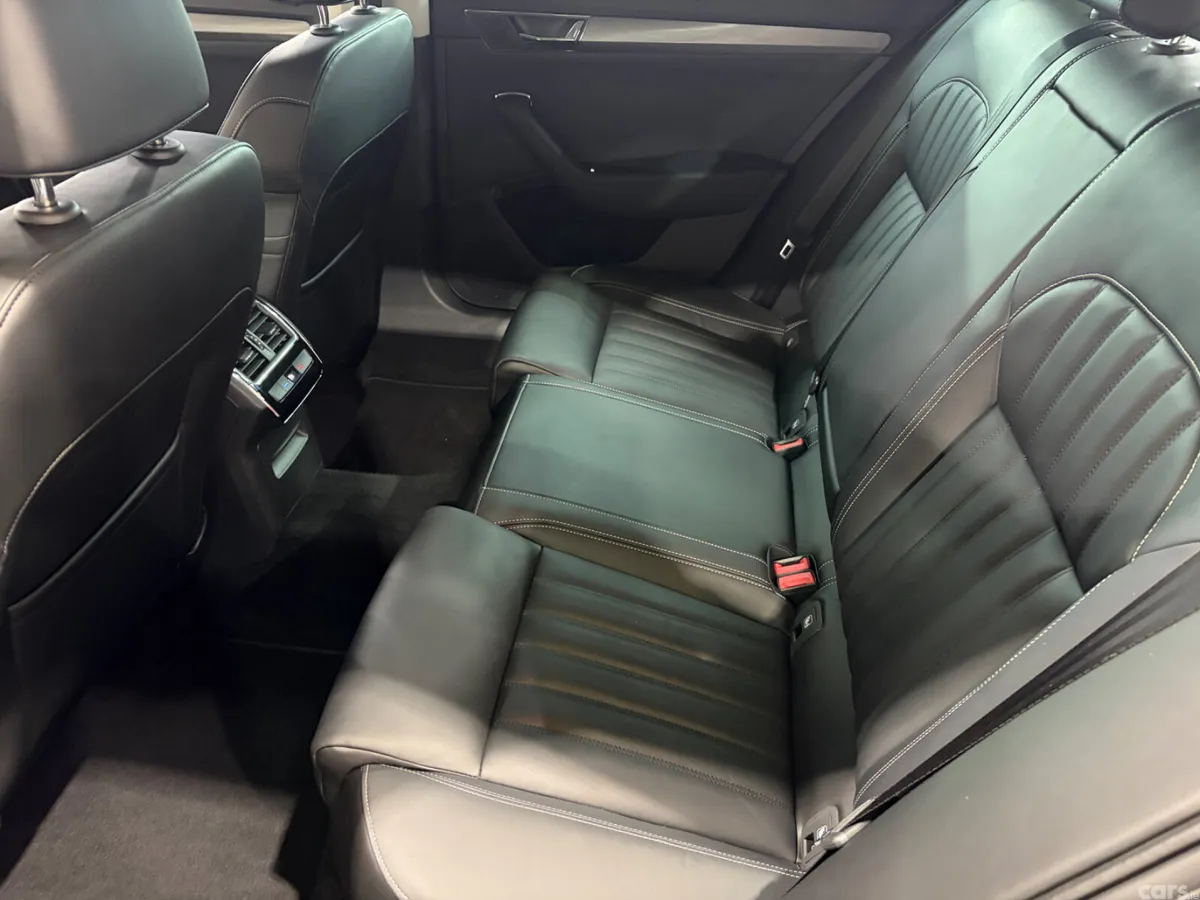 Skoda Superb Saloon, Diesel, 2023, Grey