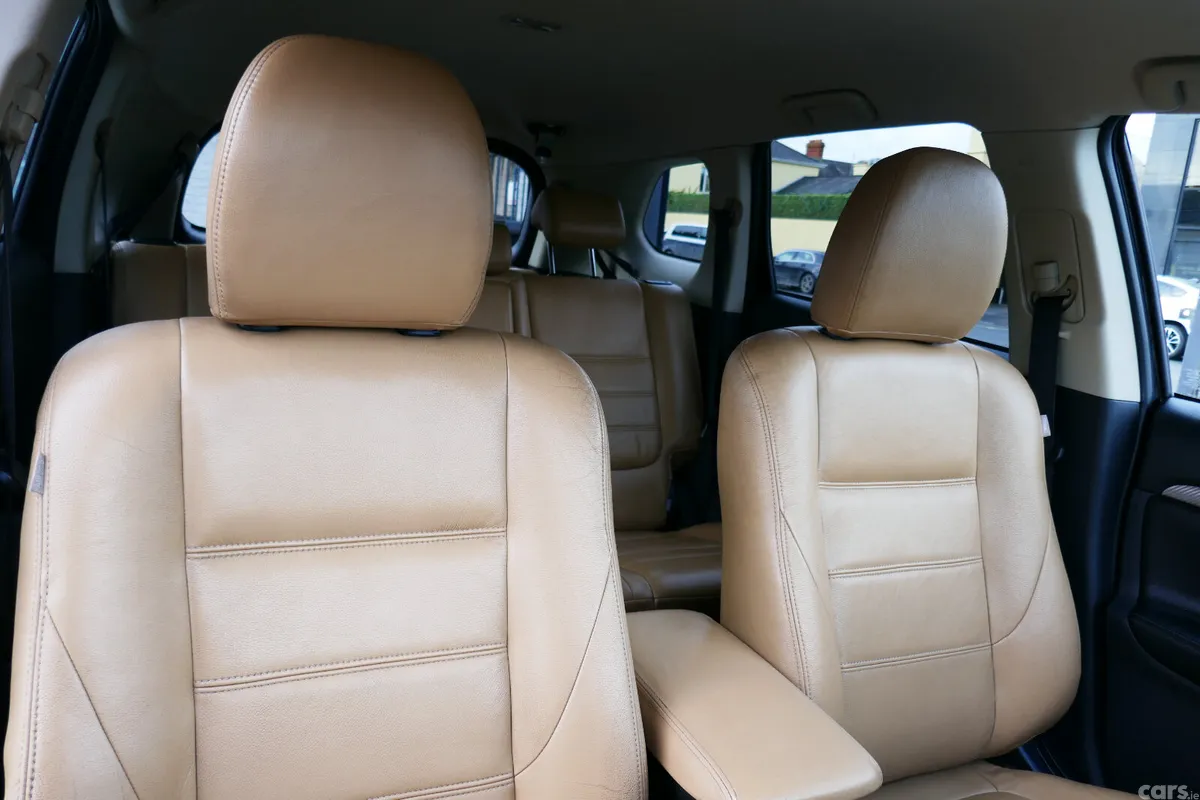 Mitsubishi Outlander SUV, Diesel, 2015, Black