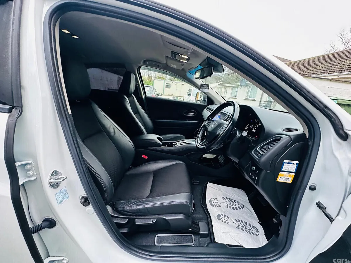 Honda Vezel SUV, Petrol Hybrid, 2018, White