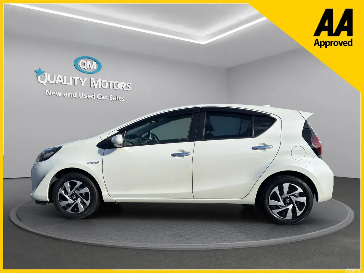 Toyota Aqua Hatchback, Petrol Hybrid, 2019, White