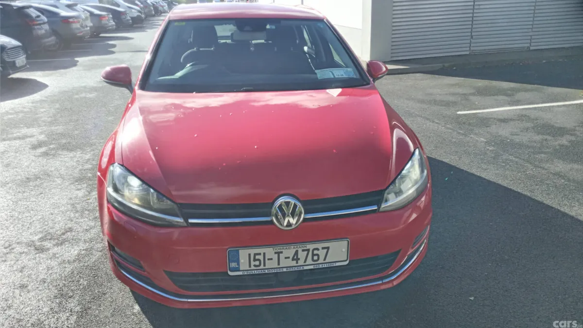 Volkswagen Golf Hatchback, Petrol, 2015, Red