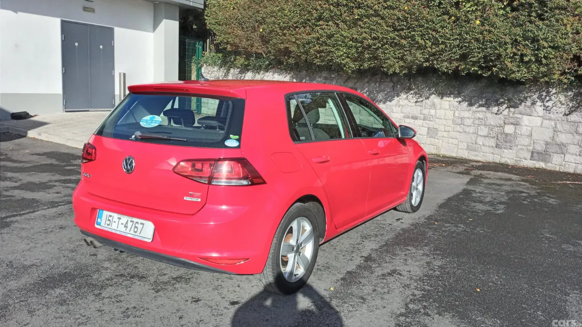 Volkswagen Golf Hatchback, Petrol, 2015, Red