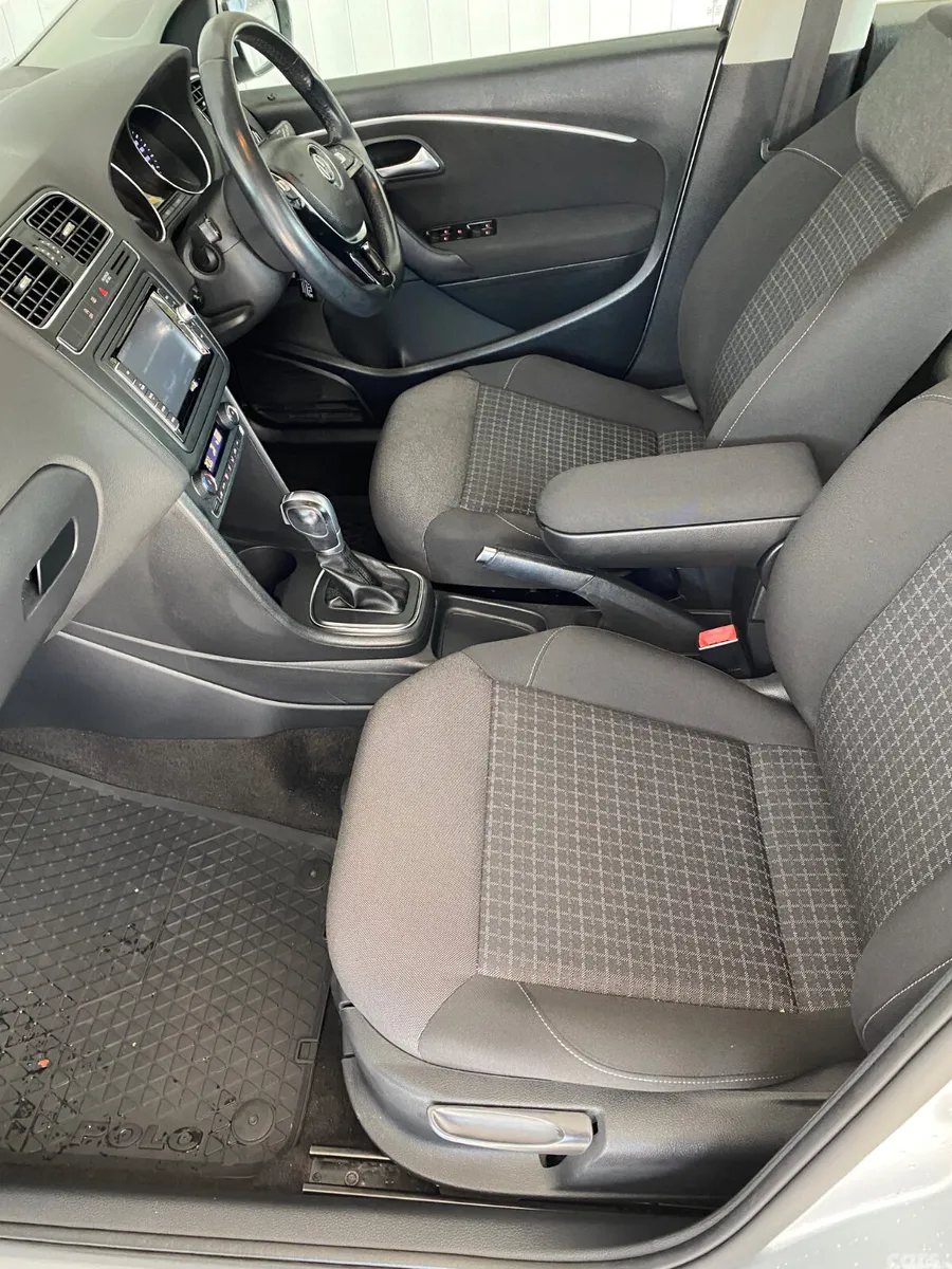 Volkswagen Polo Hatchback, Petrol, 2016, Silver