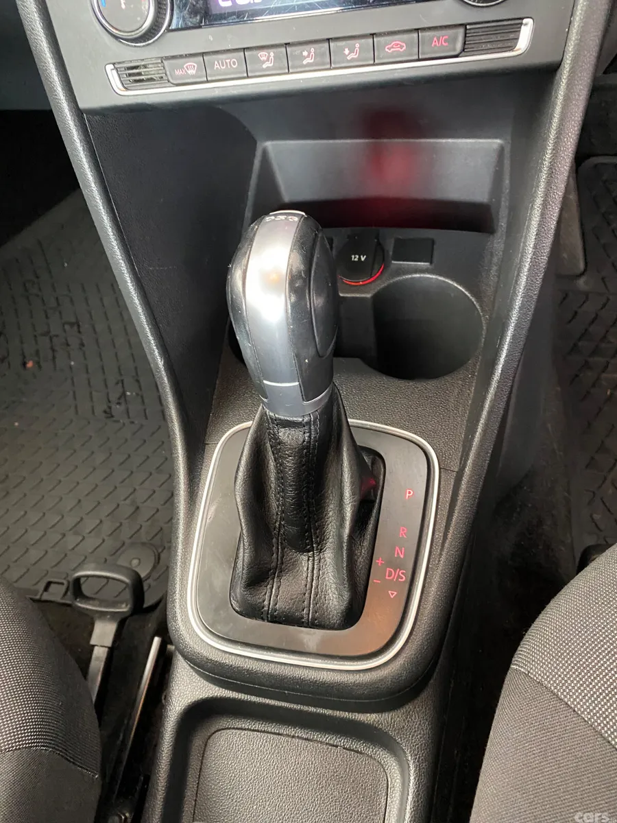 Volkswagen Polo Hatchback, Petrol, 2016, Silver