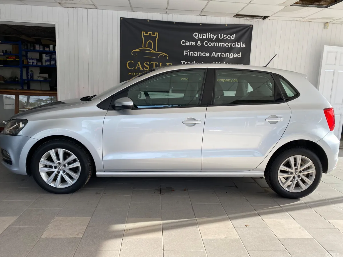 Volkswagen Polo Hatchback, Petrol, 2016, Silver