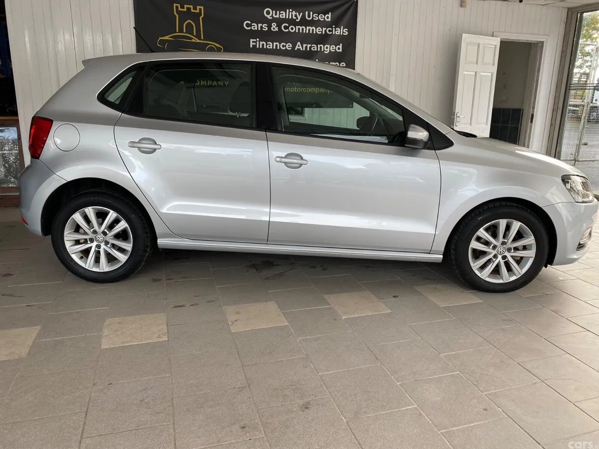 Volkswagen Polo Hatchback, Petrol, 2016, Silver