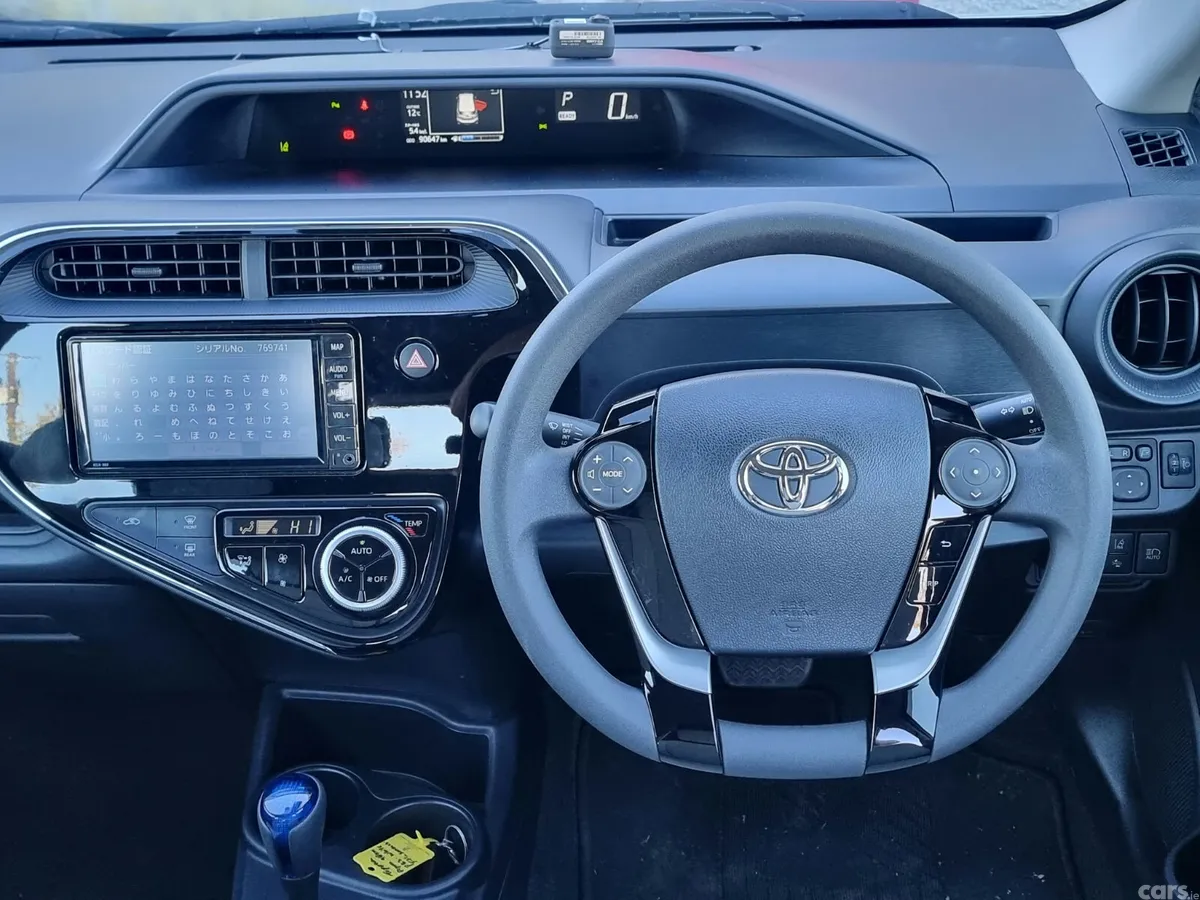 Toyota Aqua Hatchback, Petrol Hybrid, 2020, White