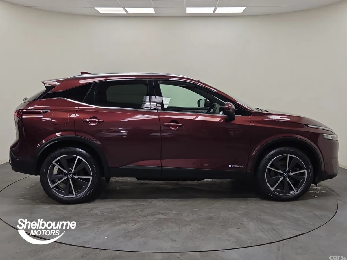 Nissan Qashqai Hatchback, Petrol Hybrid, 2023, Red