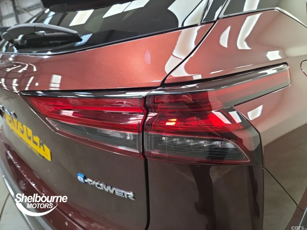 Nissan Qashqai Hatchback, Petrol Hybrid, 2023, Red