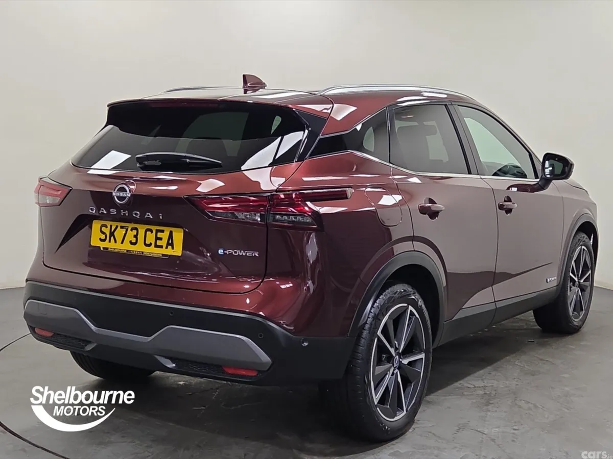 Nissan Qashqai Hatchback, Petrol Hybrid, 2023, Red