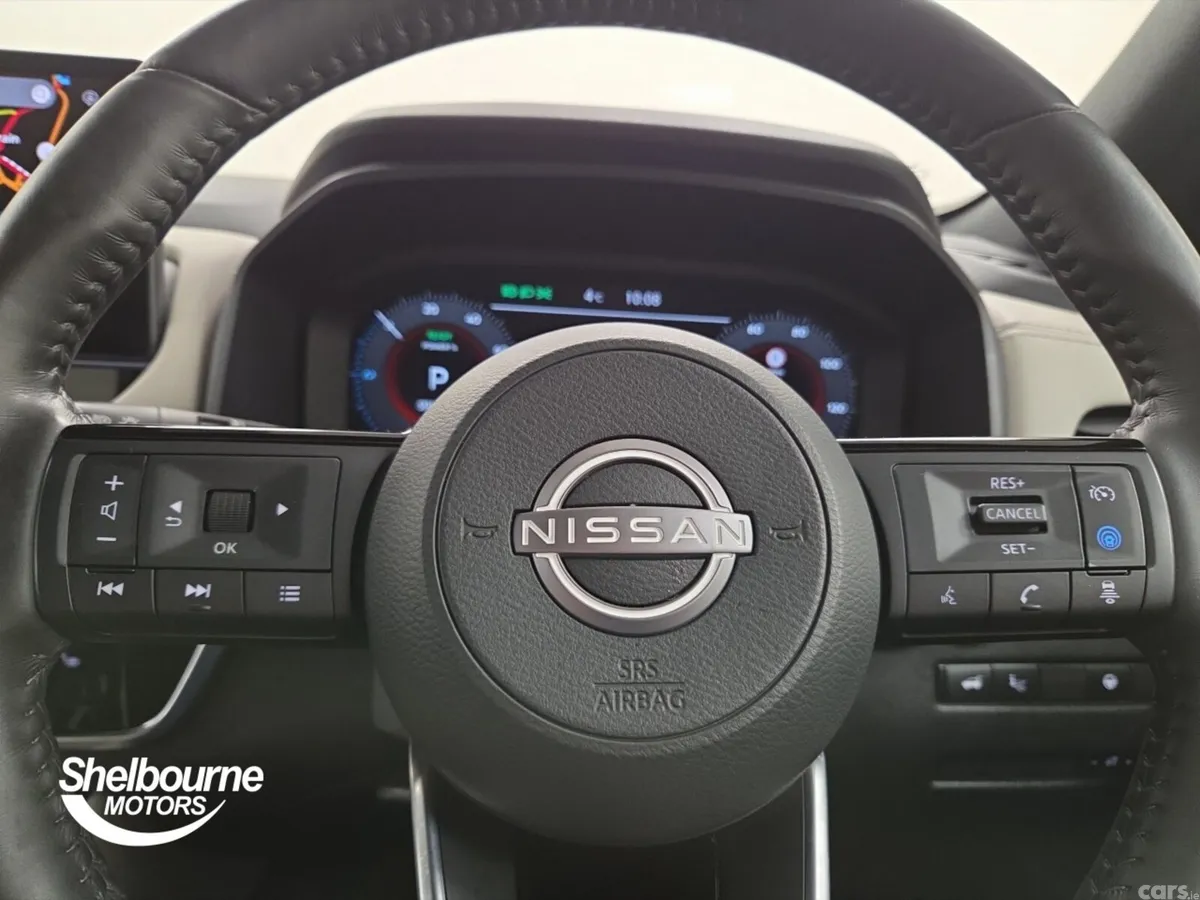 Nissan Qashqai Hatchback, Petrol Hybrid, 2023, Red