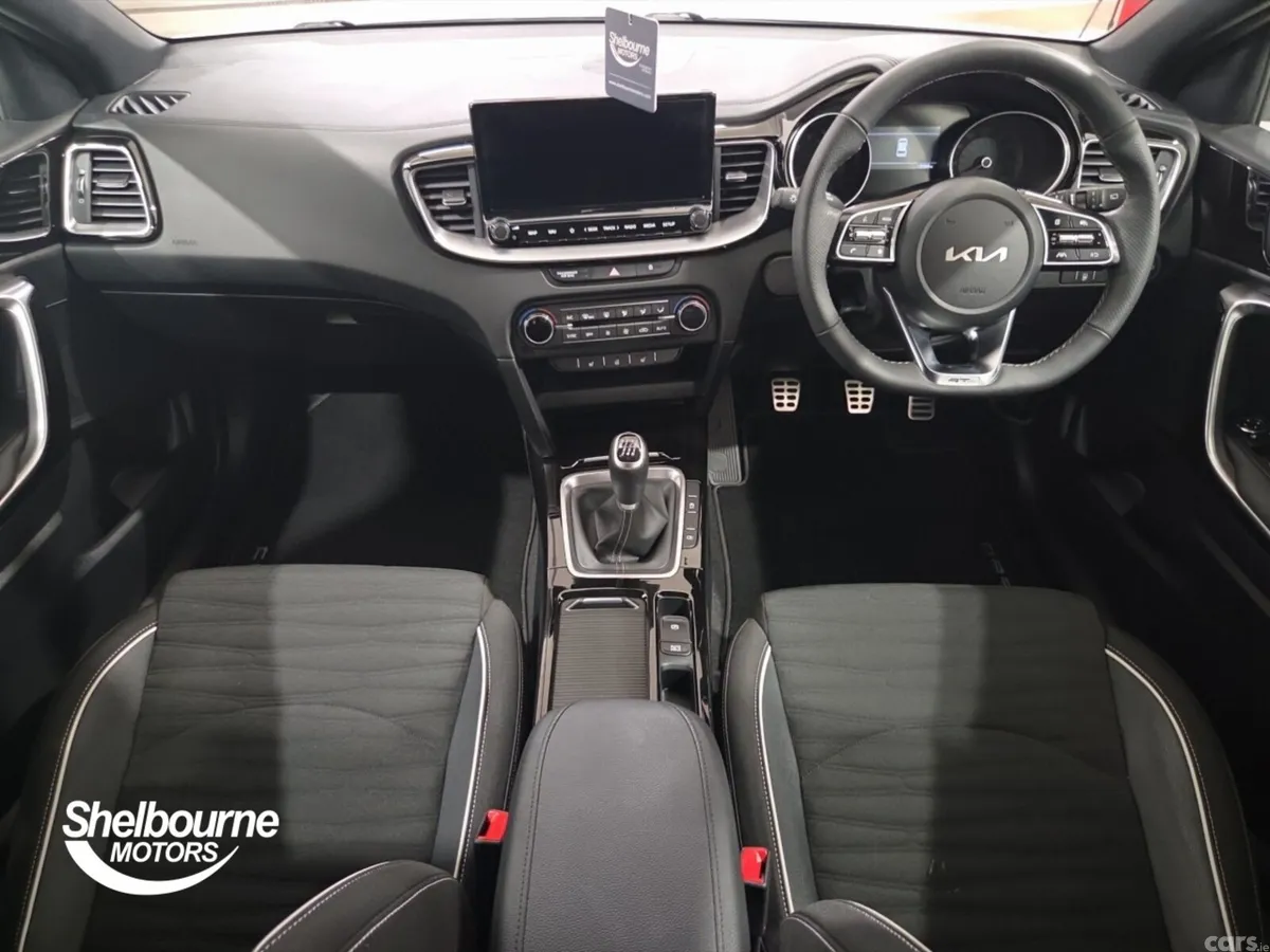 Kia Ceed Hatchback, Petrol, 2025, White
