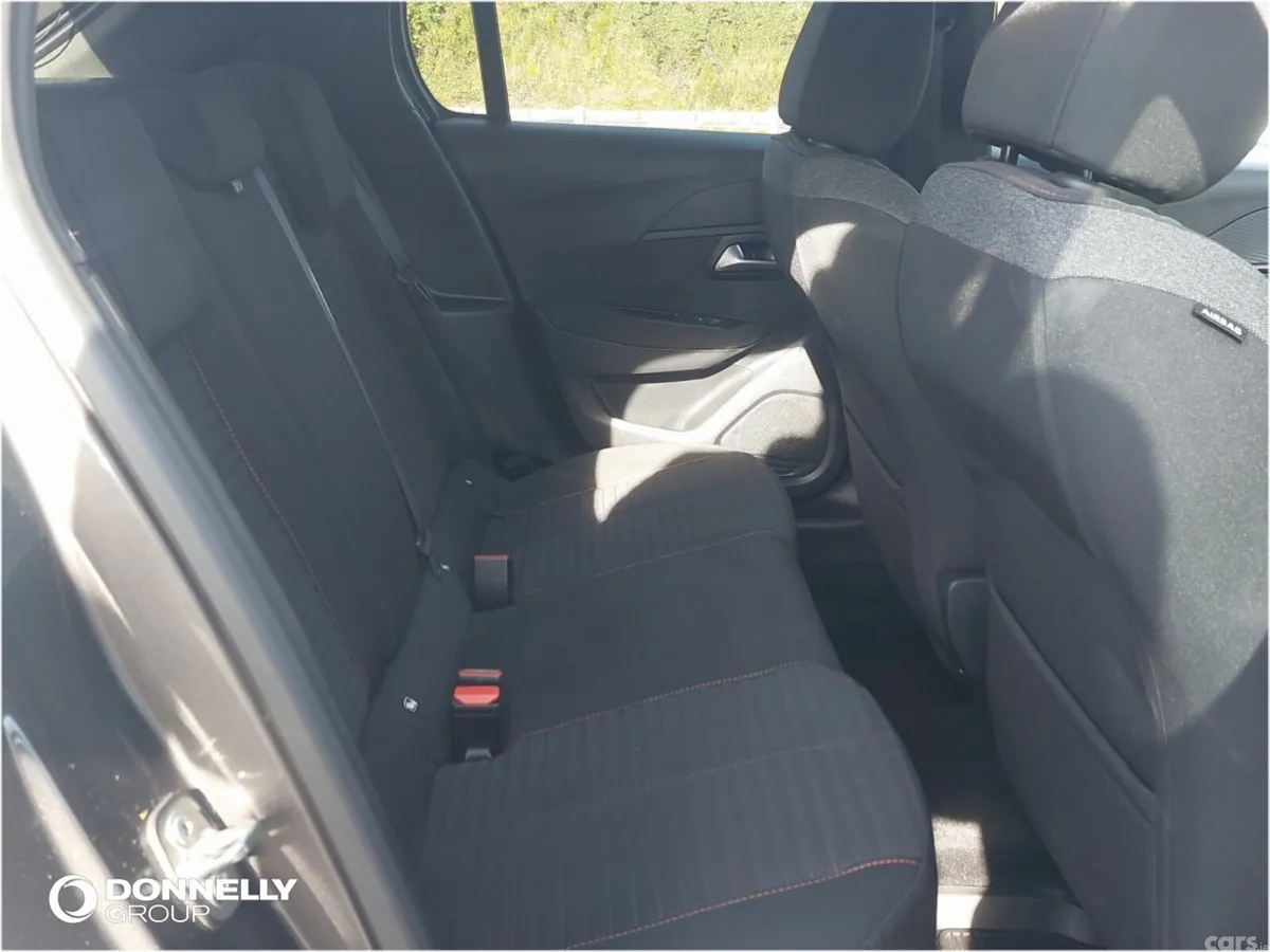Peugeot 208 Hatchback, Petrol, 2022, 