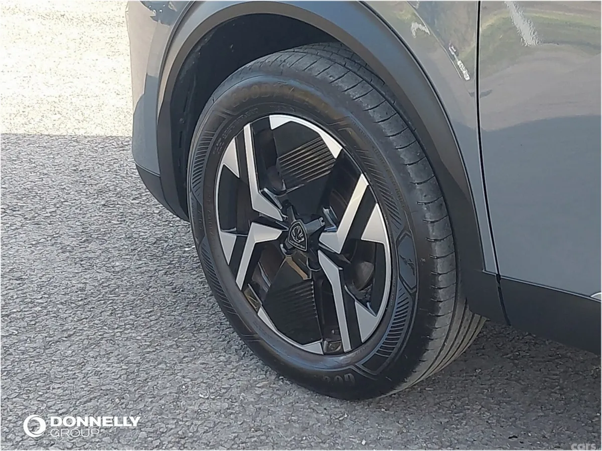 Peugeot 2008 Estate, Petrol, 2023, Grey