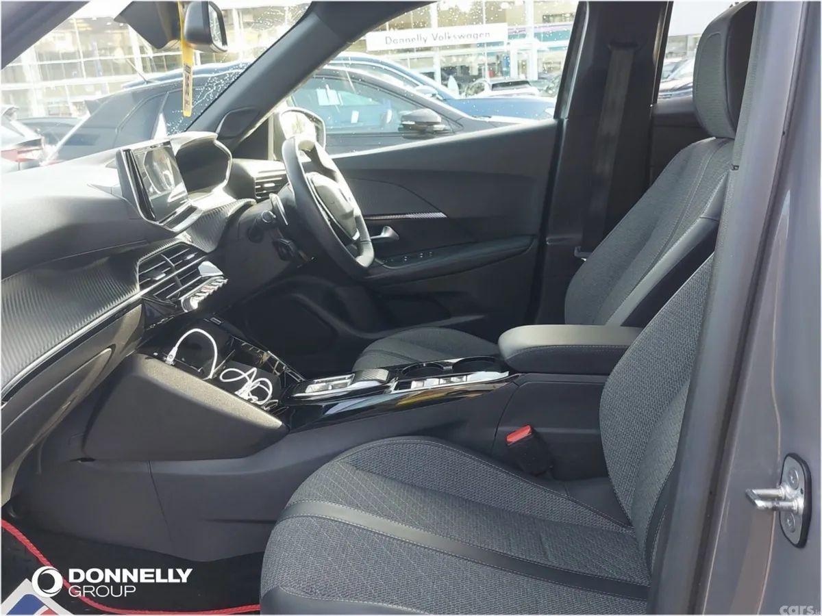 Peugeot 2008 Estate, Petrol, 2023, Grey