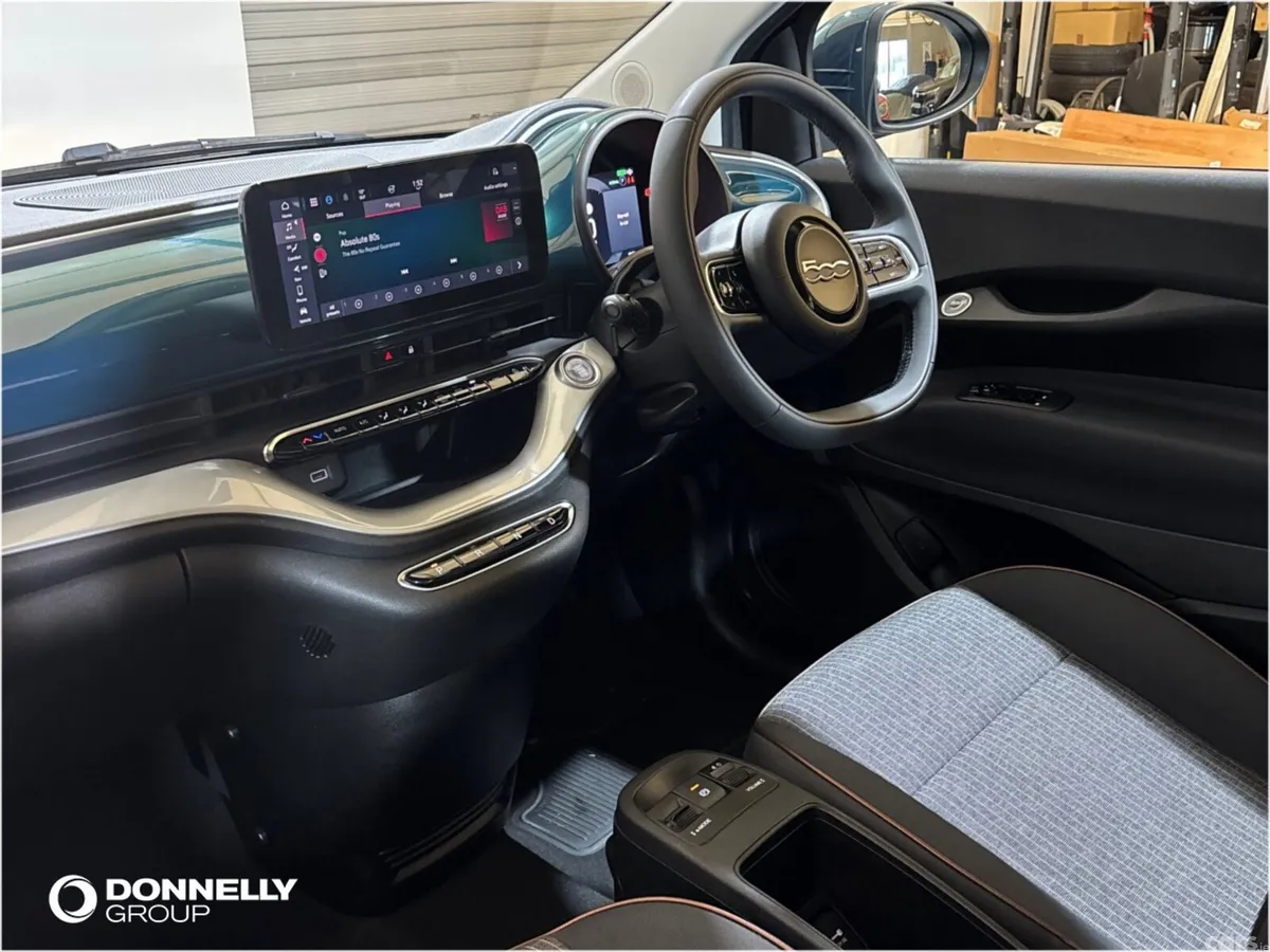 Fiat 500 Hatchback, Electric, 2023, Green