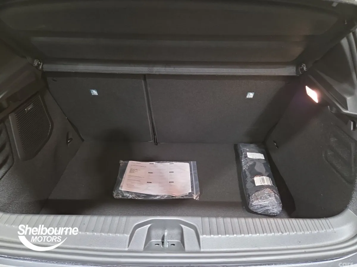 Renault Clio Hatchback, 2026, 
