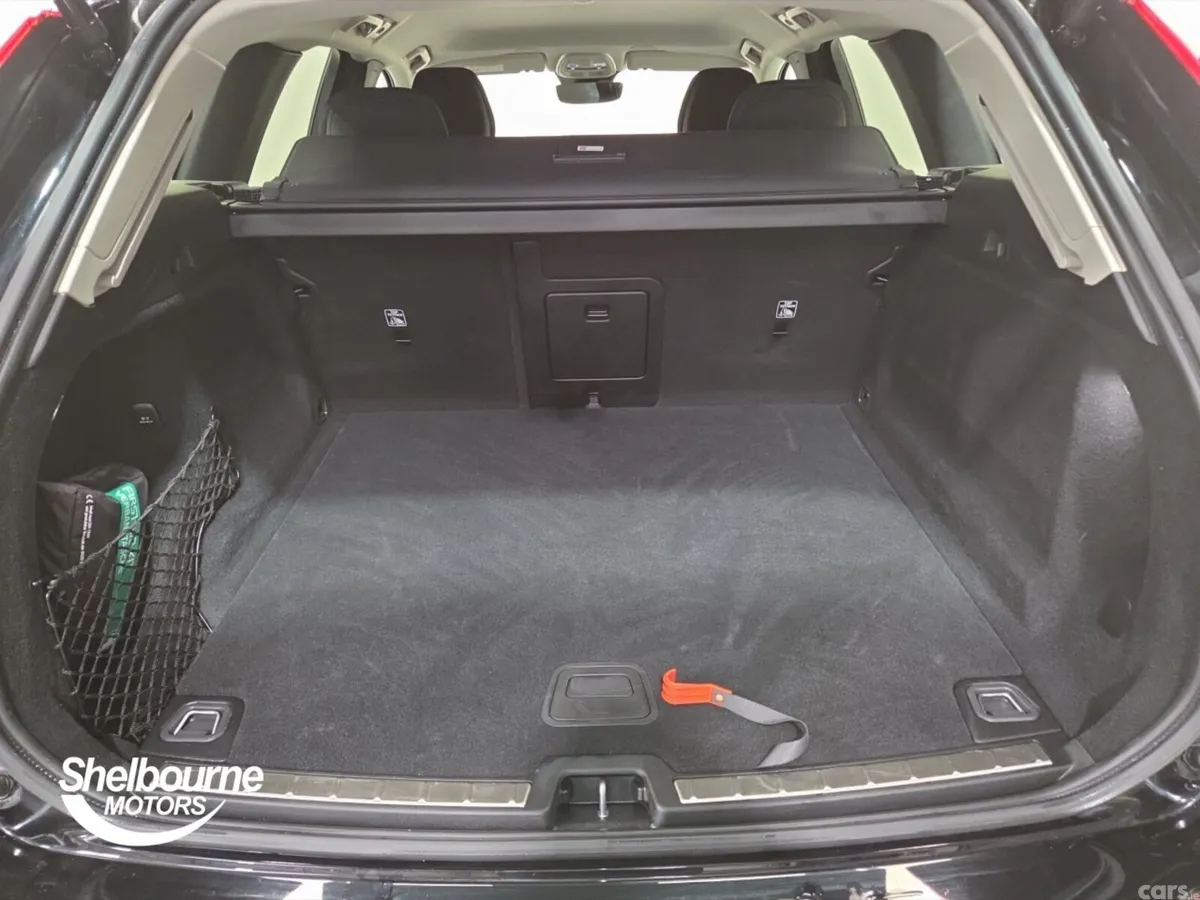 Volvo XC60 SUV, Petrol, 2025, Black