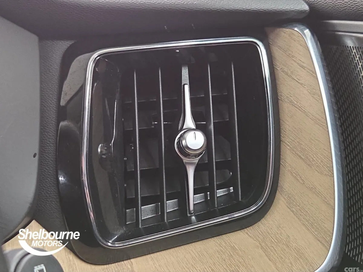 Volvo XC60 SUV, Petrol, 2025, Black