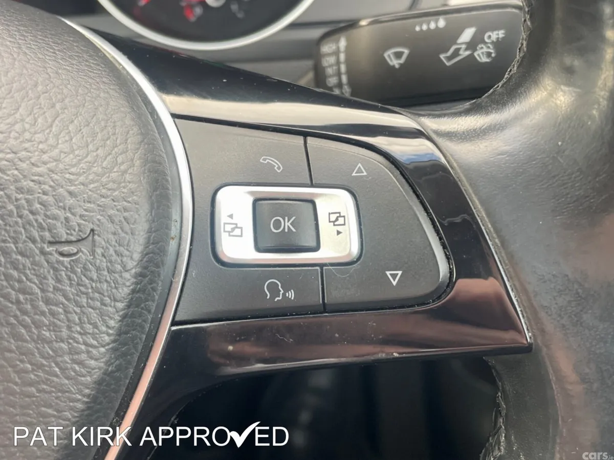 Volkswagen Passat Saloon, Diesel, 2015, Silver