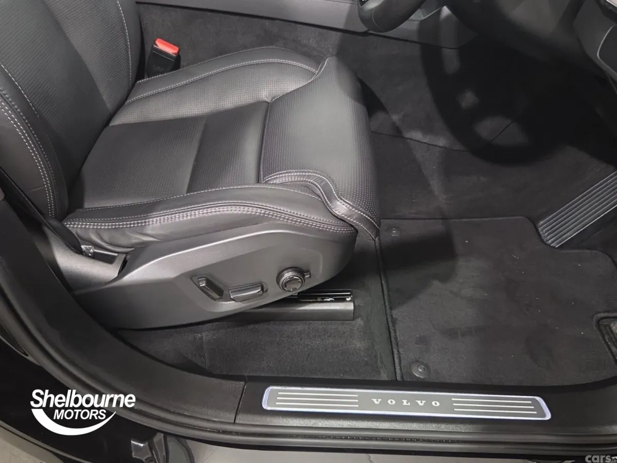 Volvo XC90 SUV, Petrol, 2025, Black