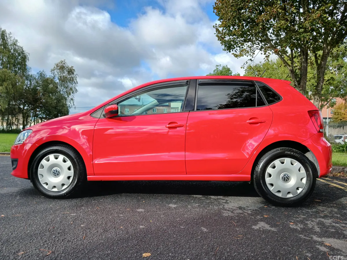 Volkswagen Polo Hatchback, Petrol, 2012, Red
