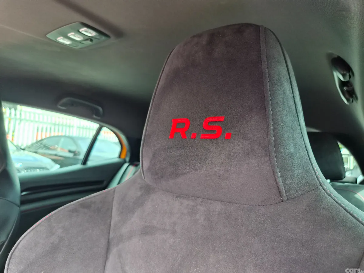 Renault Megane Hatchback, Petrol, 2019, Orange