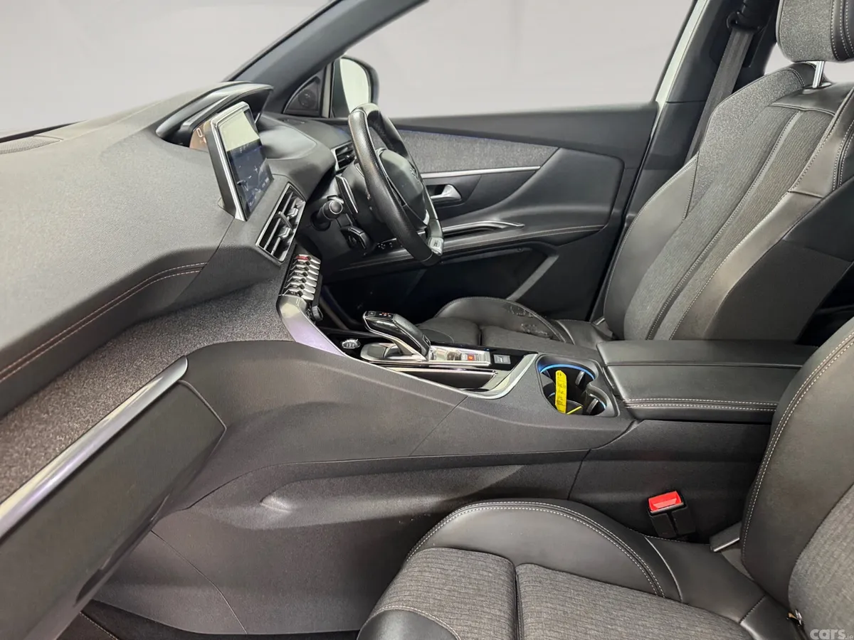 Peugeot 3008 MPV, Diesel, 2020, White