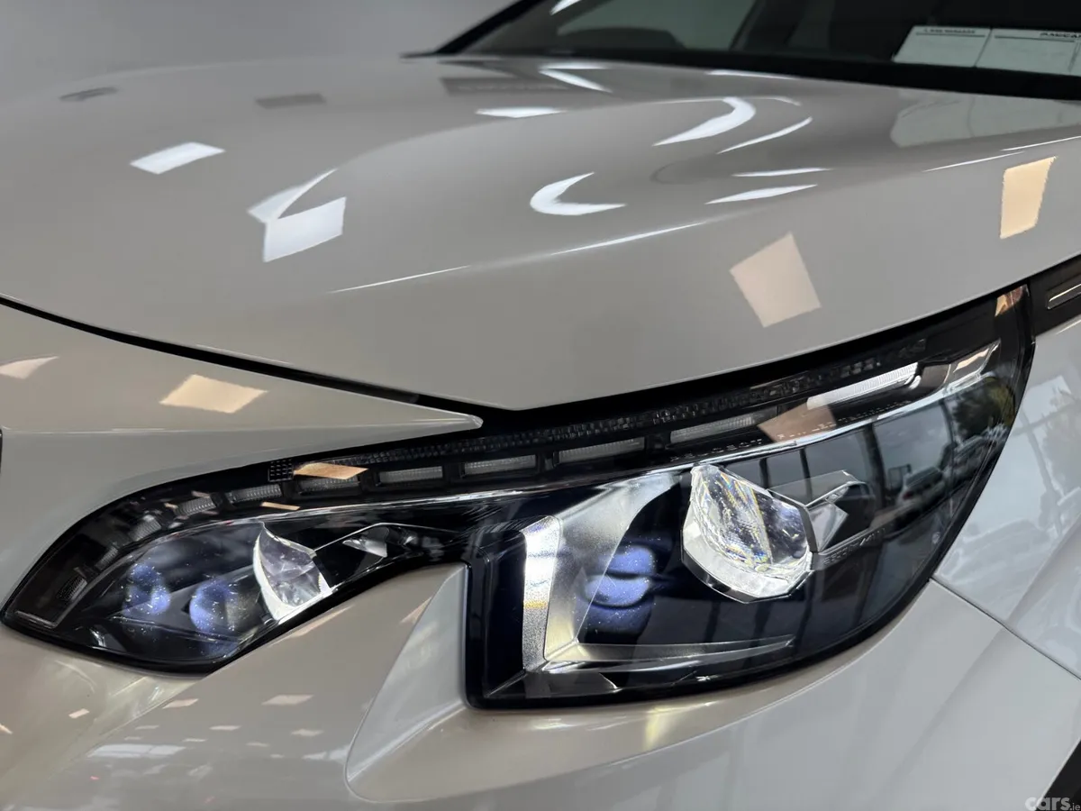 Peugeot 3008 MPV, Diesel, 2020, White