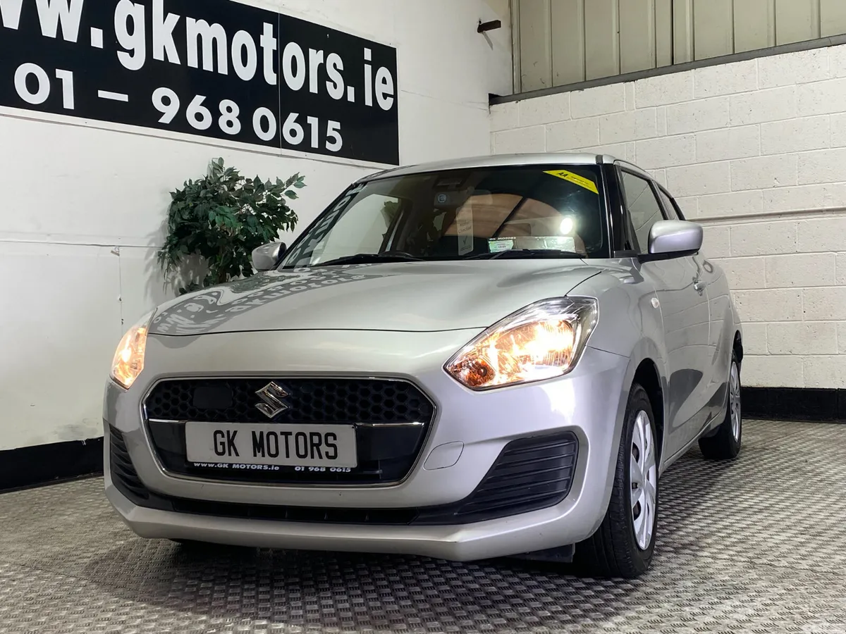 Suzuki Swift Hatchback, Petrol, 2019, Silver