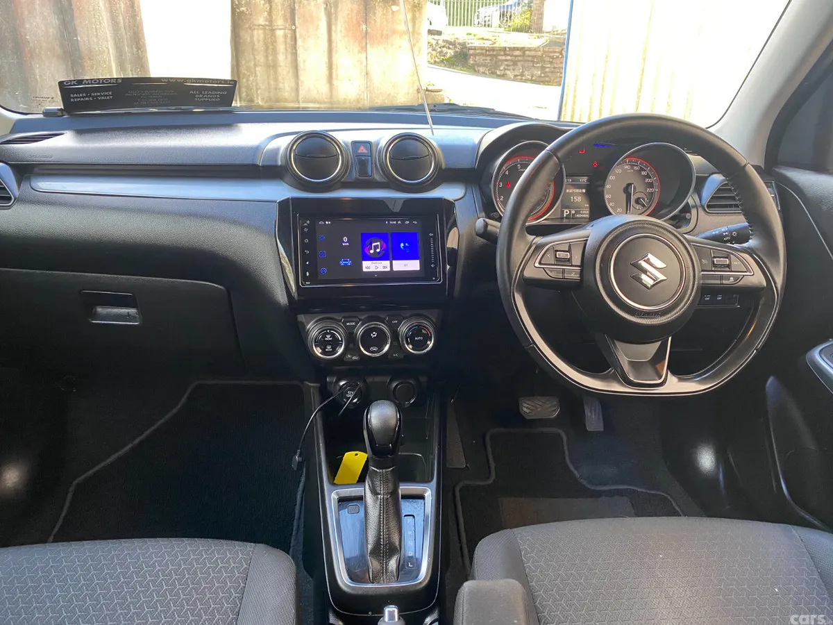 Suzuki Swift Hatchback, Petrol, 2019, Silver