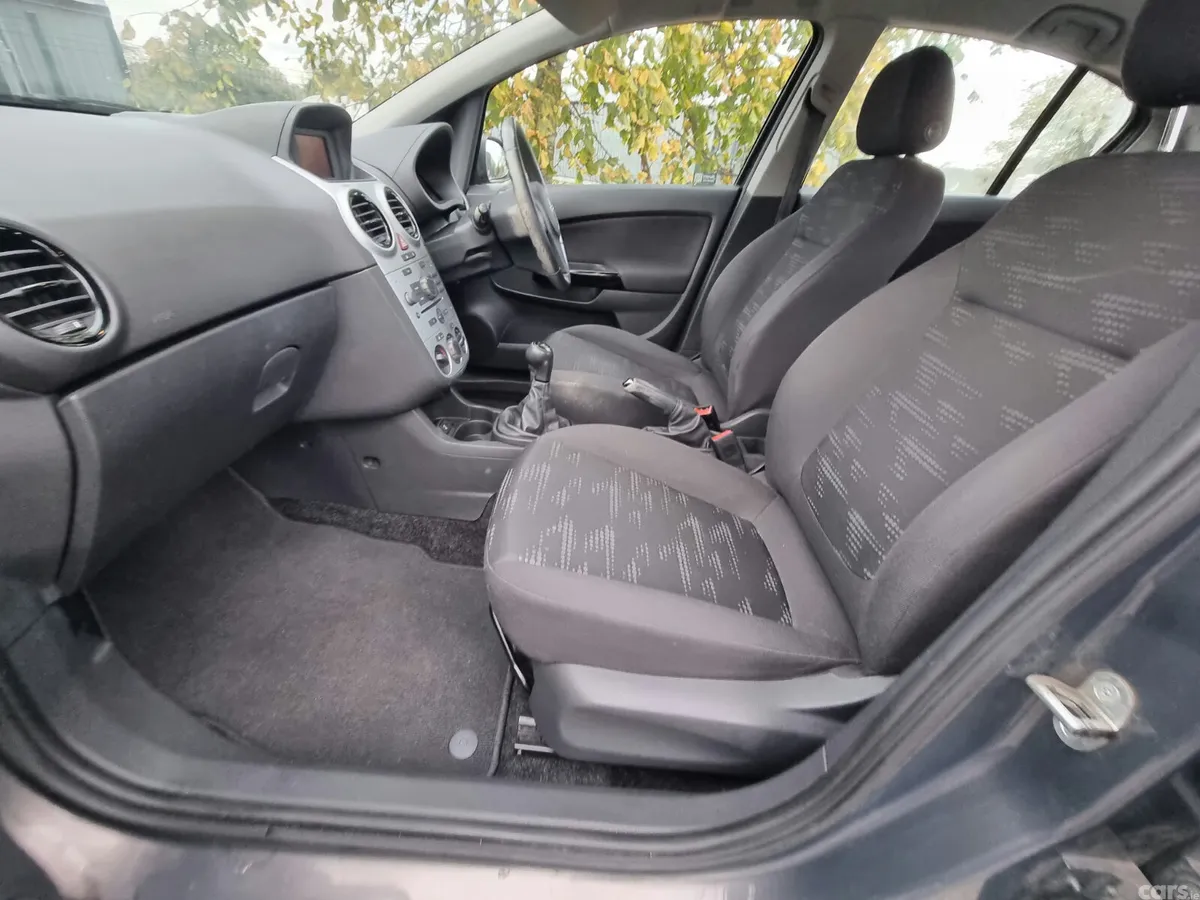 Opel Corsa Hatchback, Petrol, 2014, Grey