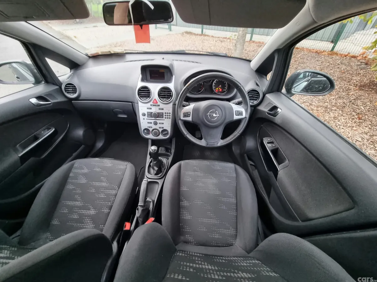 Opel Corsa Hatchback, Petrol, 2014, Grey