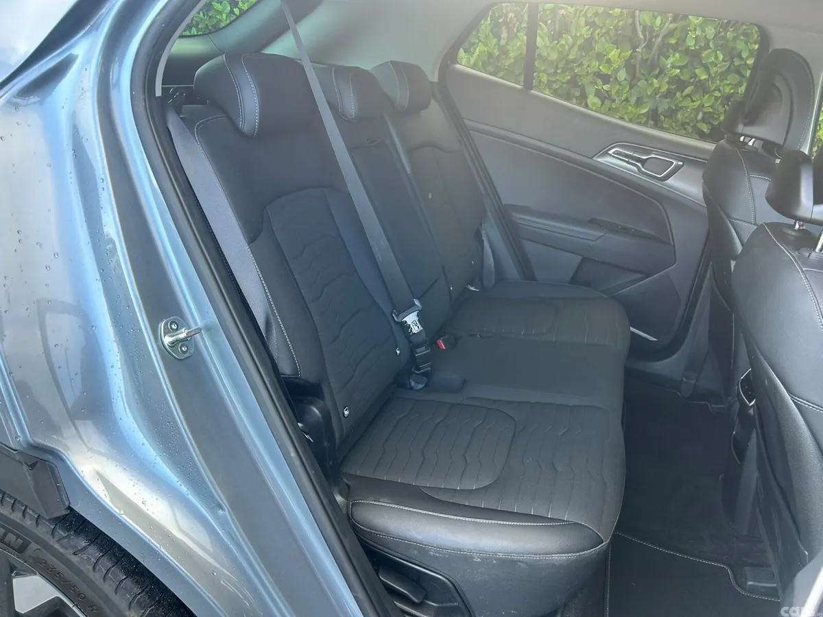 Kia Sportage SUV, Petrol Plug-in Hybrid, 2023, Grey