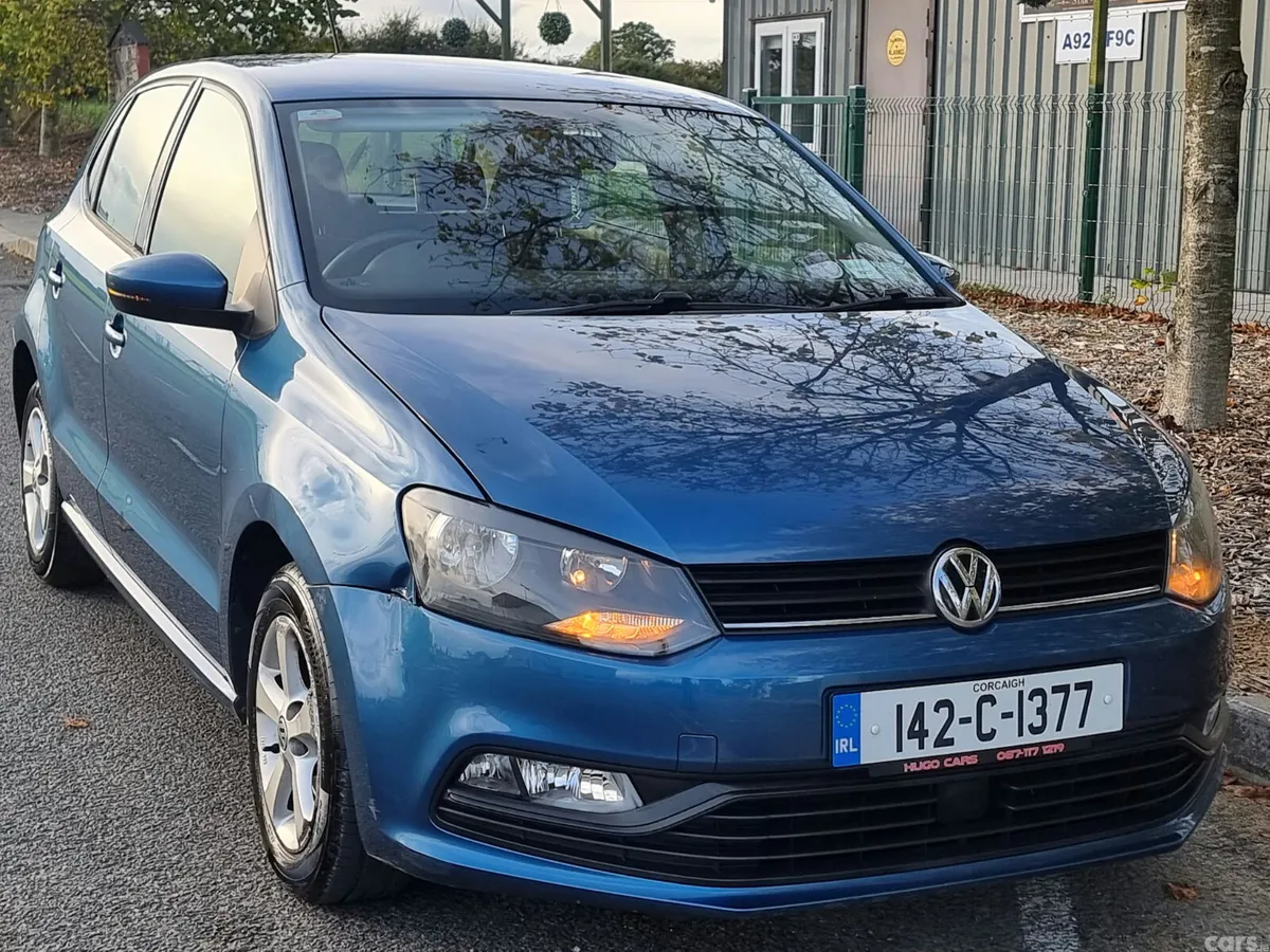 Volkswagen Polo Hatchback, Petrol, 2014, Green